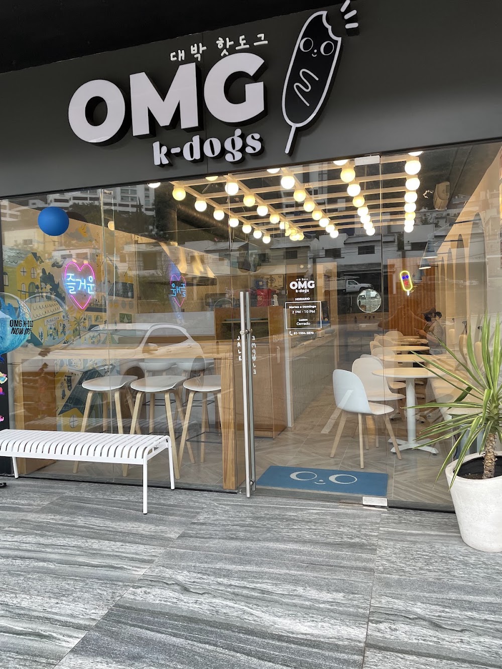 Omg K-Dog, cafetería en Monterrey, Nuevo León