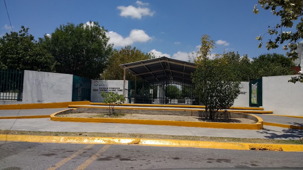 Cooperativa Esc.Prim.Rafael Alanis Tamez Tv, cafetería en Apodaca, Nuevo León