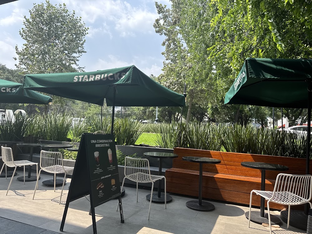 Starbucks Valle 401, cafetería en San Pedro Garza García, Nuevo León