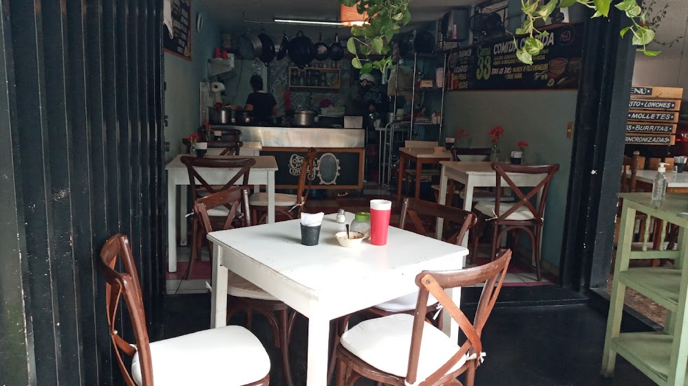 Coma 33, cafetería en Guadalajara, Jalisco