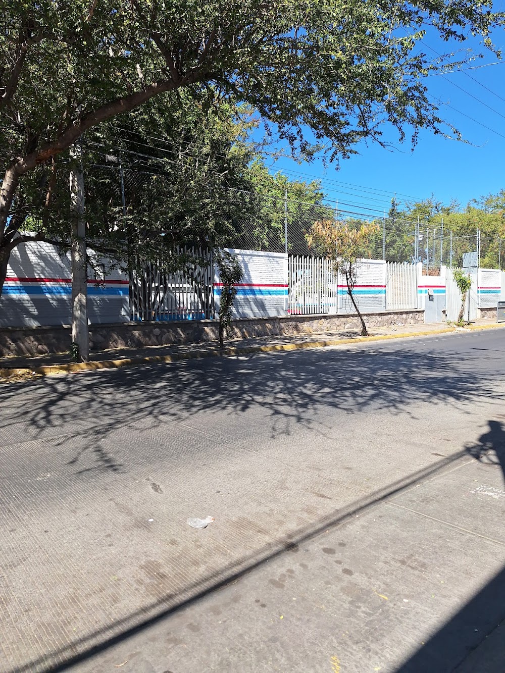 Cooperativa Escuela Abel Robles Rodriguez Turno Vespertino, cafetería en Guadalajara, Jalisco