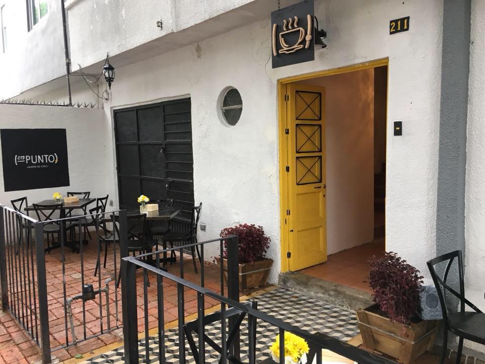 En Punto Barra De Cafe, cafetería en Guadalajara, Jalisco