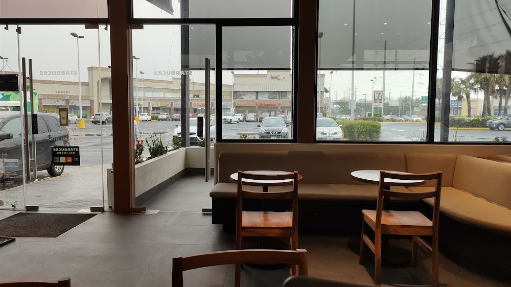 Starbucks Las Puentes, cafetería en San Nicolás de los Garza, Nuevo León